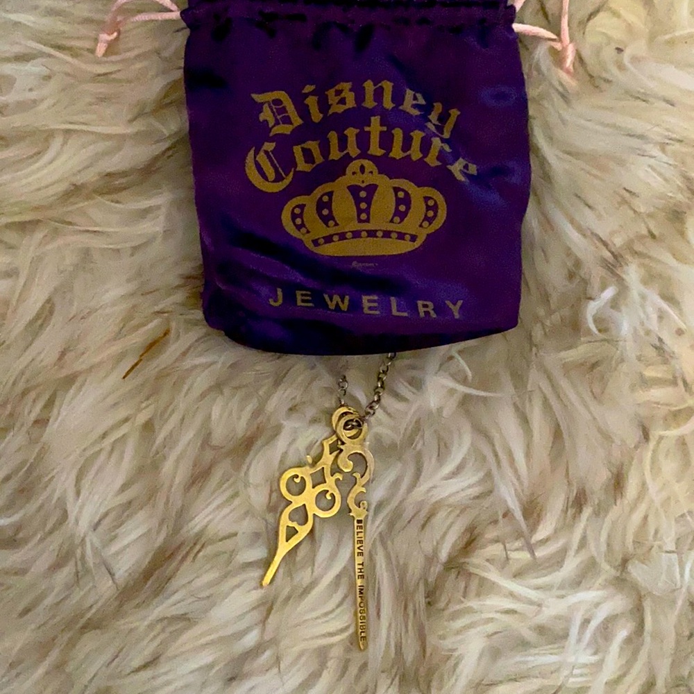 Disney Couture Alice 💙 in Wonderland Clock Hands 🕰 Necklace